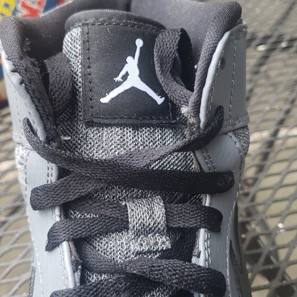 AIR JORDAN RETRO 1 - Picture 13 of 15